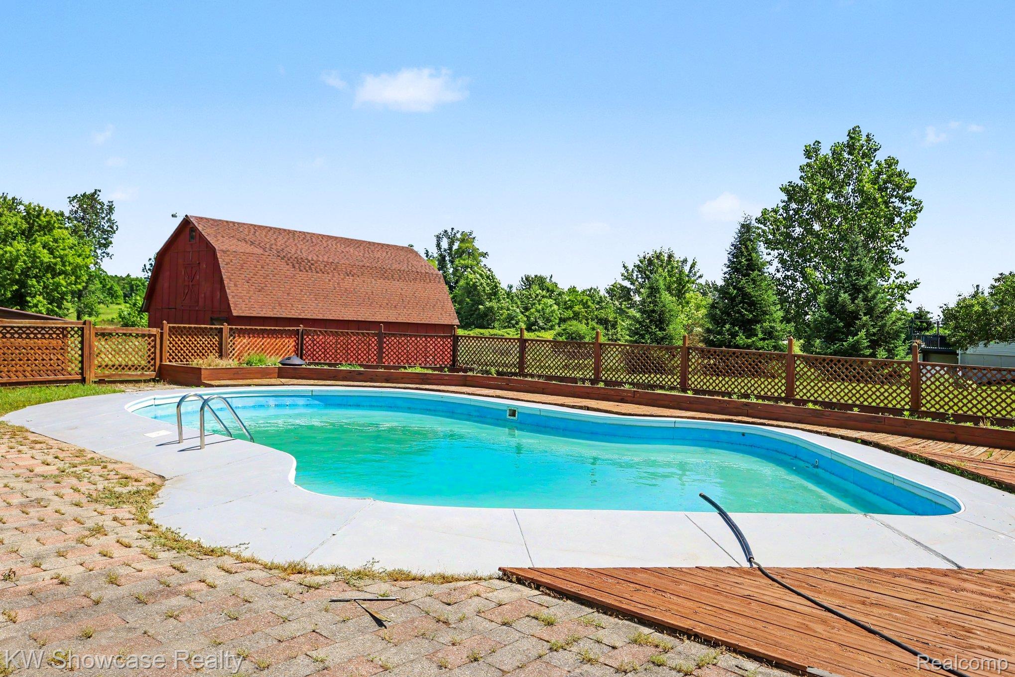 3585 East Clark Road Bath, MI 48808 - Photo 25 of 35 024_file_2842.jpg