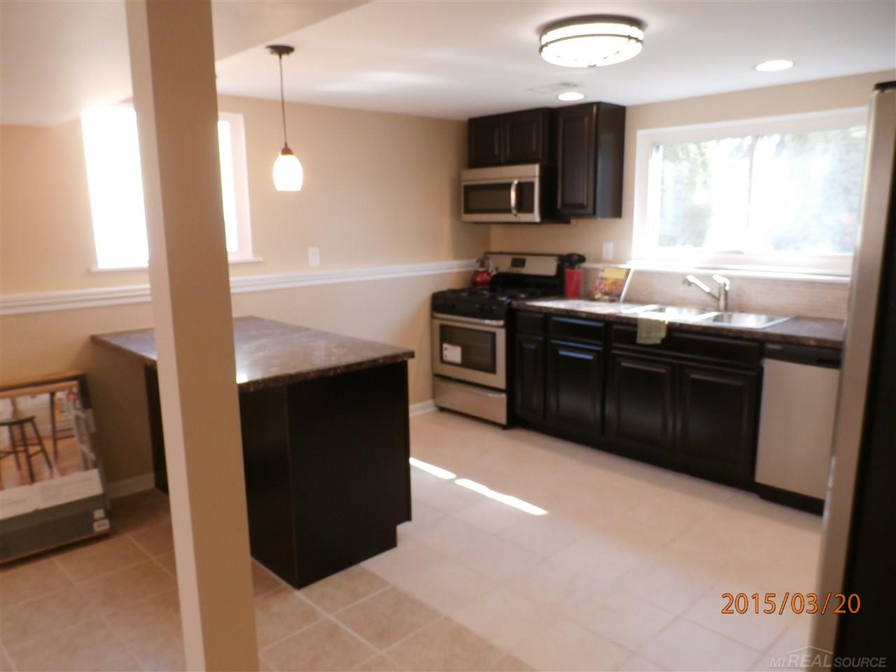 4058 Calkins Road Flint, MI 48532 - Photo 7 of 30 31235335-6.JPG