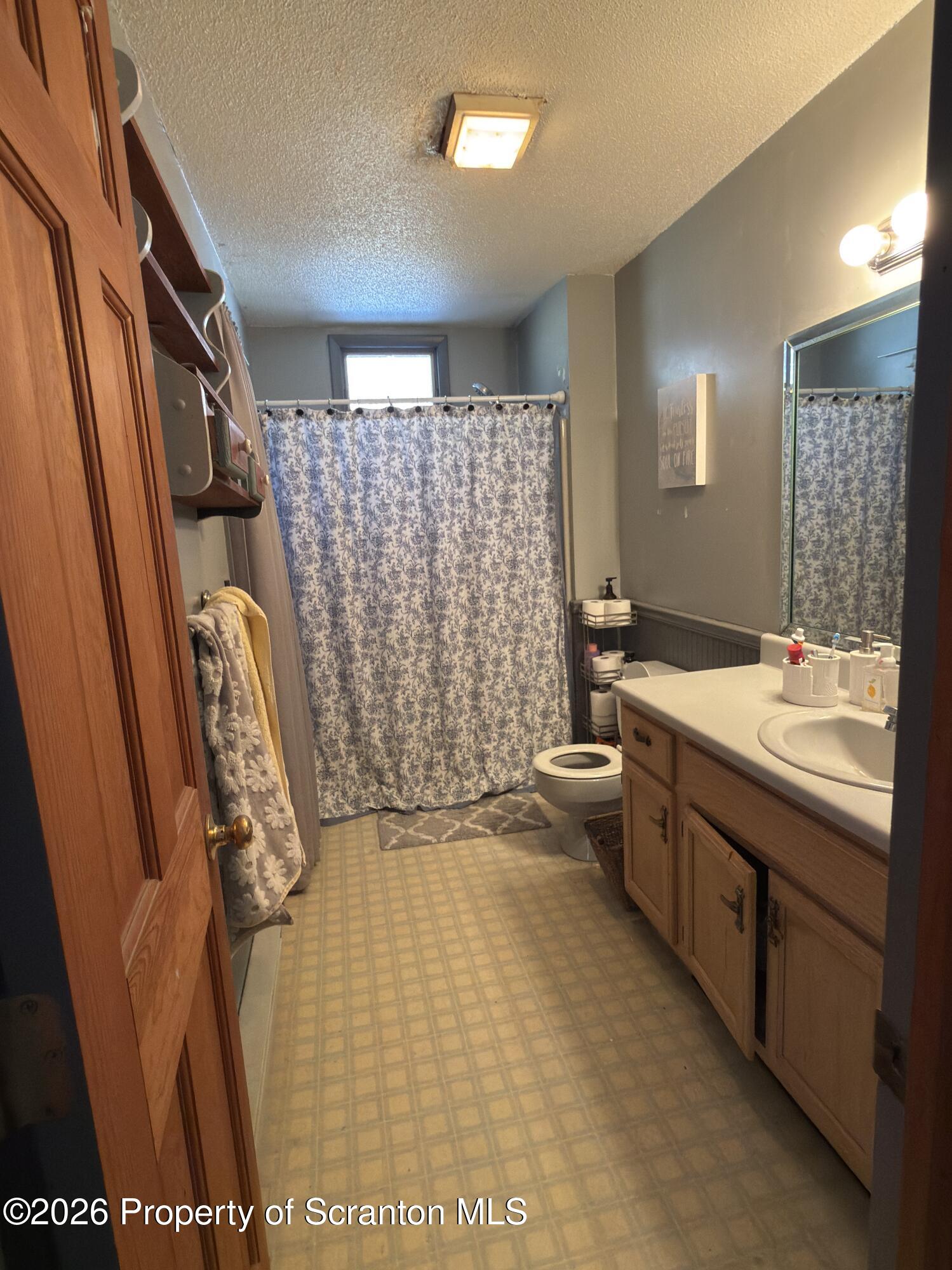 91 Pond Road Lake Ariel, PA 18436 - Photo 11 of 31 Bathroom