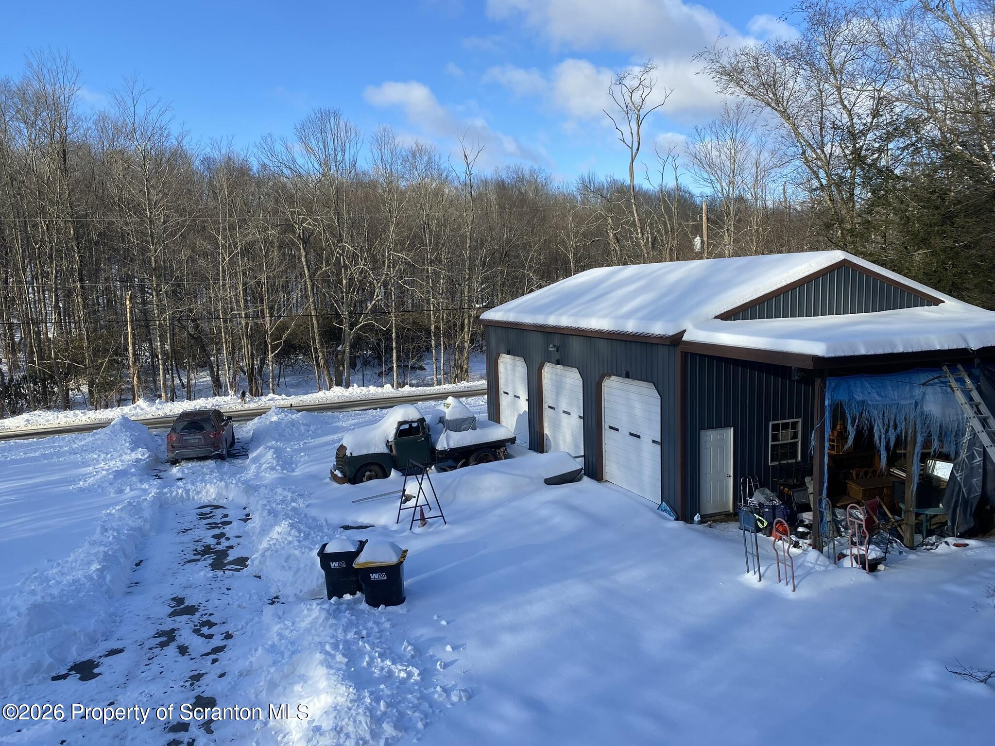 91 Pond Road Lake Ariel, PA 18436 - Photo 27 of 31 Garage