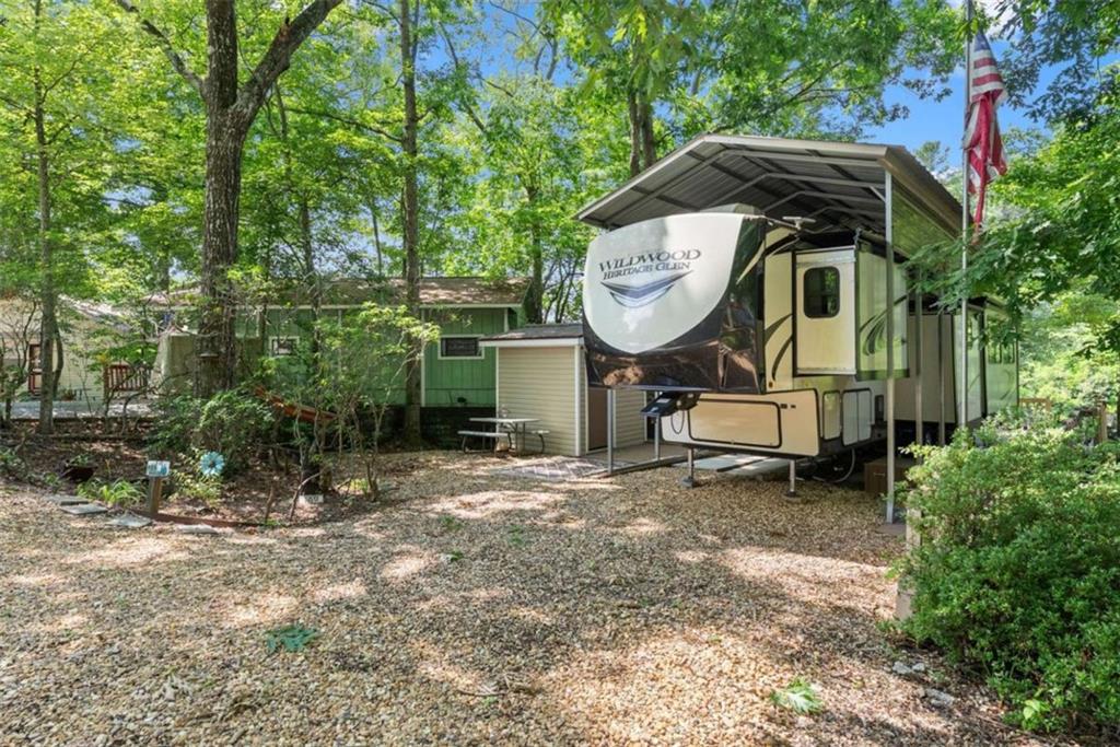 169 Magnificent Way Cleveland, GA 30528 - Photo 4 of 64