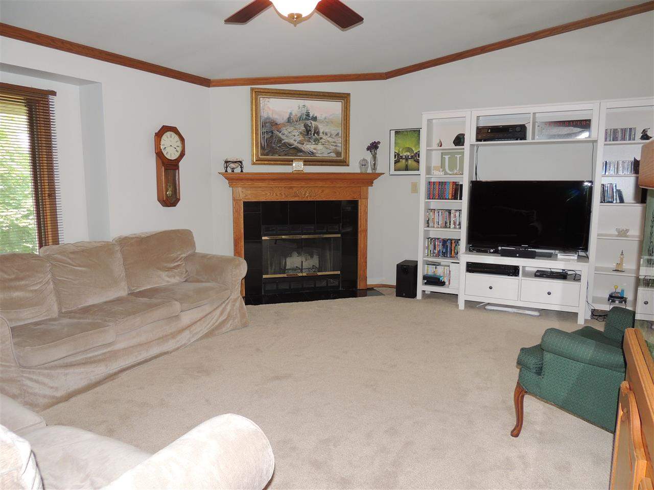 2298 London Bridge, Unit 55 Rochester, MI 48307 - Photo 9 of 13 31207003-8.JPG