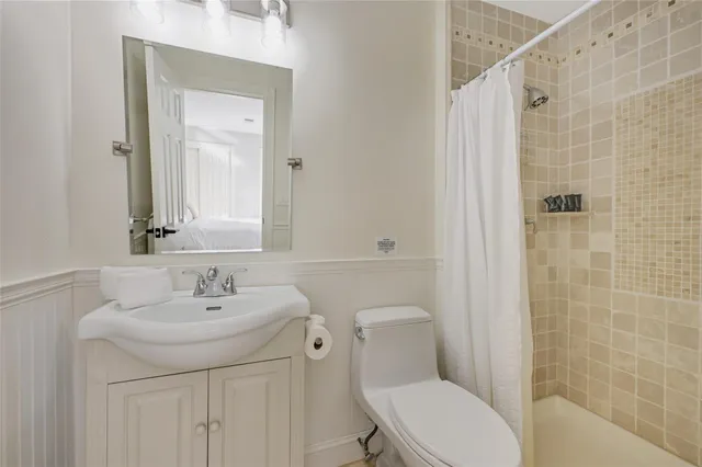 $2,199,000 | 36 Charla Drive, Southampton, NY 11968