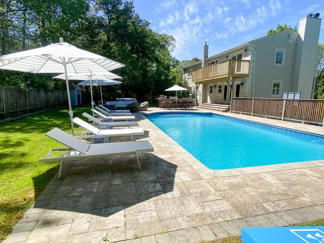 $2,199,000 | 36 Charla Drive, Southampton, NY 11968