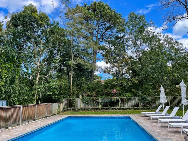 $2,199,000 | 36 Charla Drive, Southampton, NY 11968