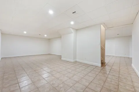 $3,295,000 | 286 Montauk Highway, Southampton, NY 11968