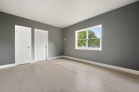 $3,295,000 | 286 Montauk Highway, Southampton, NY 11968