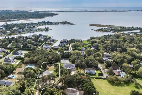 $3,295,000 | 286 Montauk Highway, Southampton, NY 11968