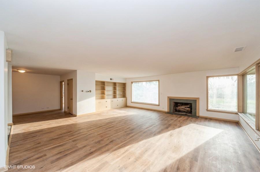 2000 Half Day Road Highland Park, IL 60035 - Photo 4 of 10