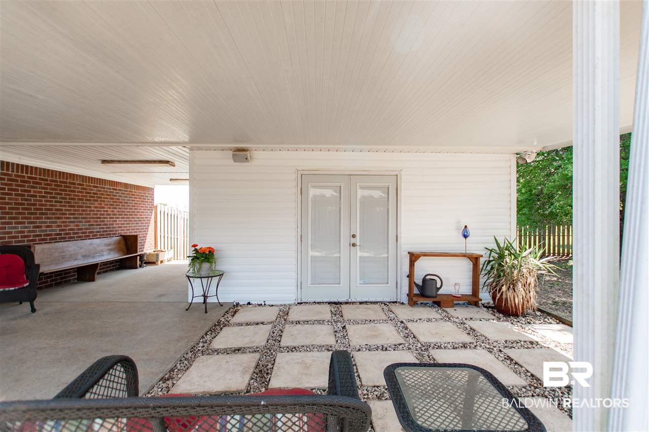 28119 Landmark Avenue Loxley, AL 36551 - Photo 32 of 47 MAN CAVE