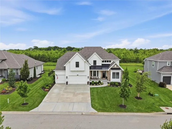 $1,055,500 | 14798 South Parkhill Street, Olathe, KS 66062