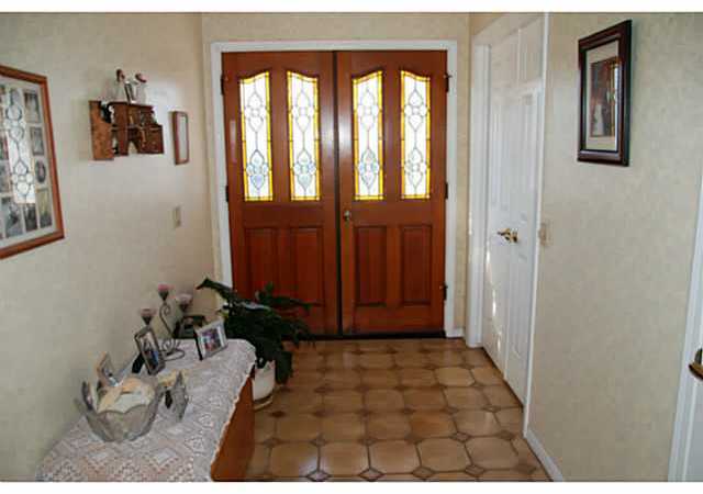 520 Amigos Road Ramona, CA 92065 - Photo 2 of 17 Double door tiled entry