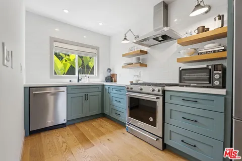 $995,000 | 6418 Waring Avenue, Los Angeles, CA 90038
