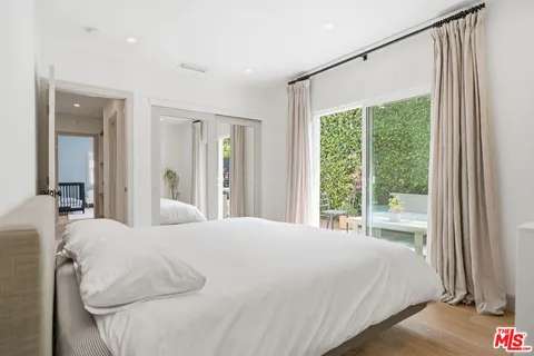 $995,000 | 6418 Waring Avenue, Los Angeles, CA 90038
