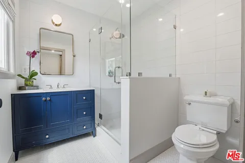 $995,000 | 6418 Waring Avenue, Los Angeles, CA 90038
