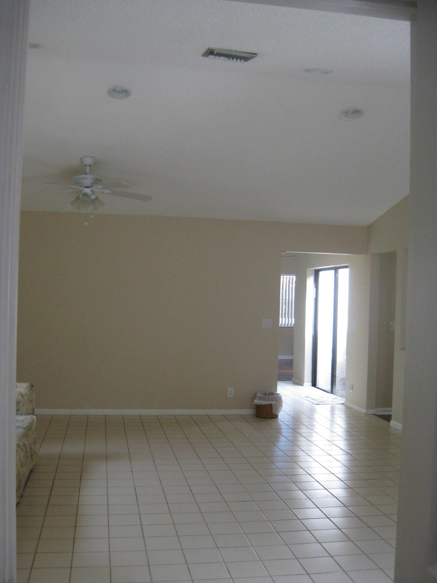 7734 Solimar Circle Boca Raton, FL 33433 - Photo 9 of 25 Living Room