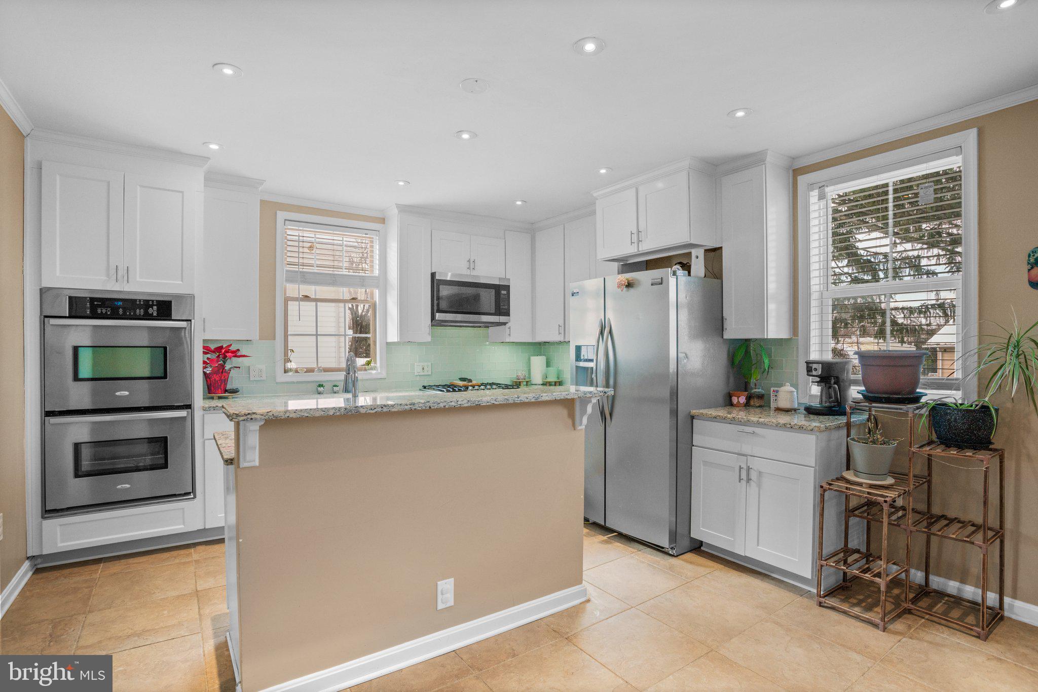 3604 Hineline Road Baltimore, MD 21229 - Photo 11 of 36 SS Appliances