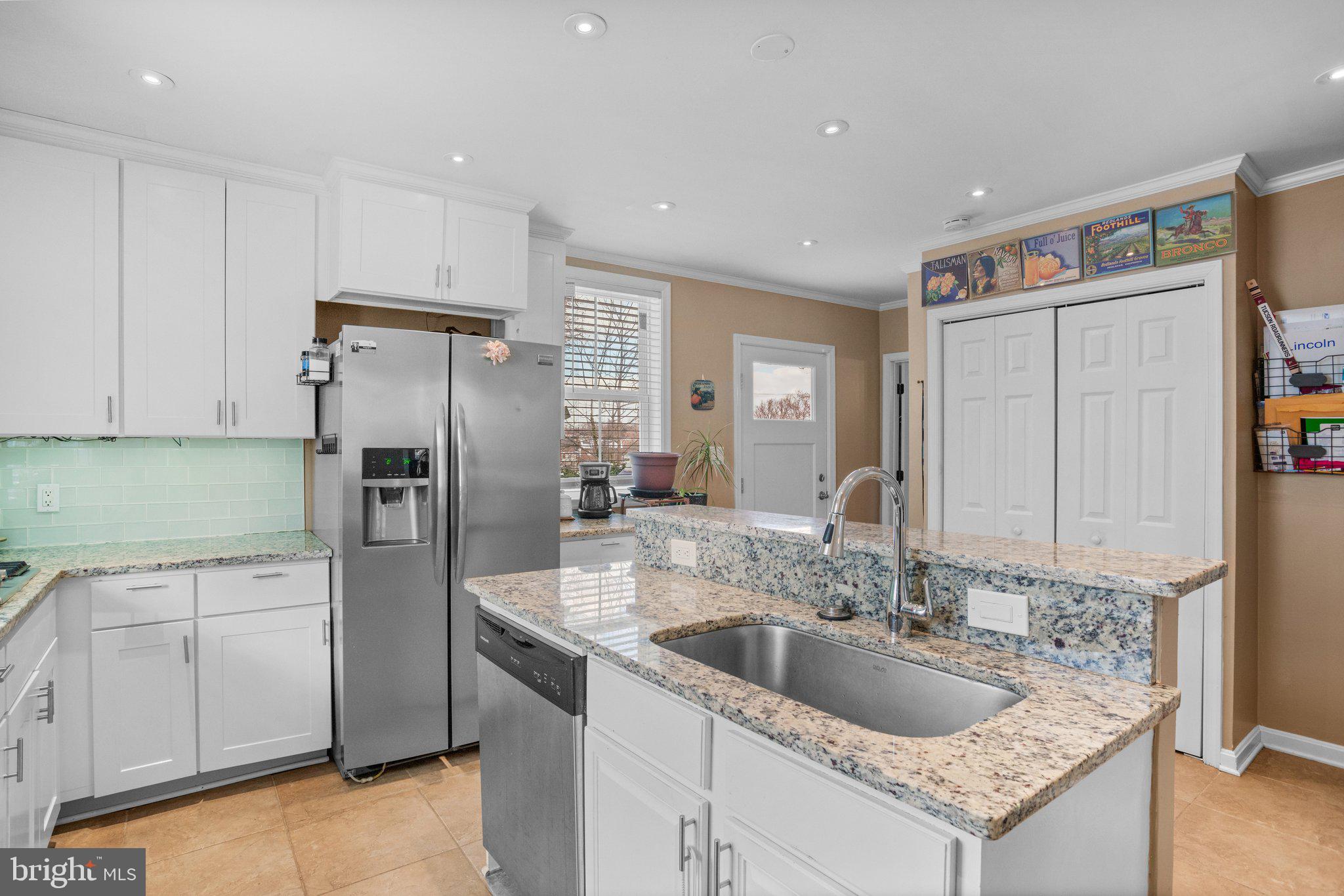 3604 Hineline Road Baltimore, MD 21229 - Photo 12 of 36 Granite Countertops