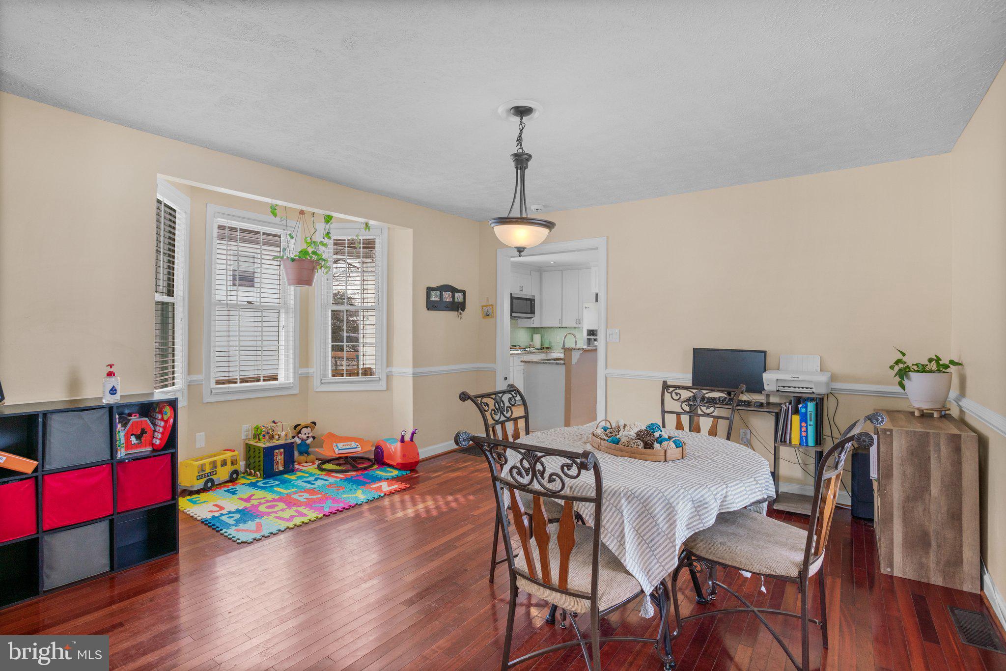 3604 Hineline Road Baltimore, MD 21229 - Photo 8 of 36 Dining Room w/ Natural Light & adjacent to Kitchen