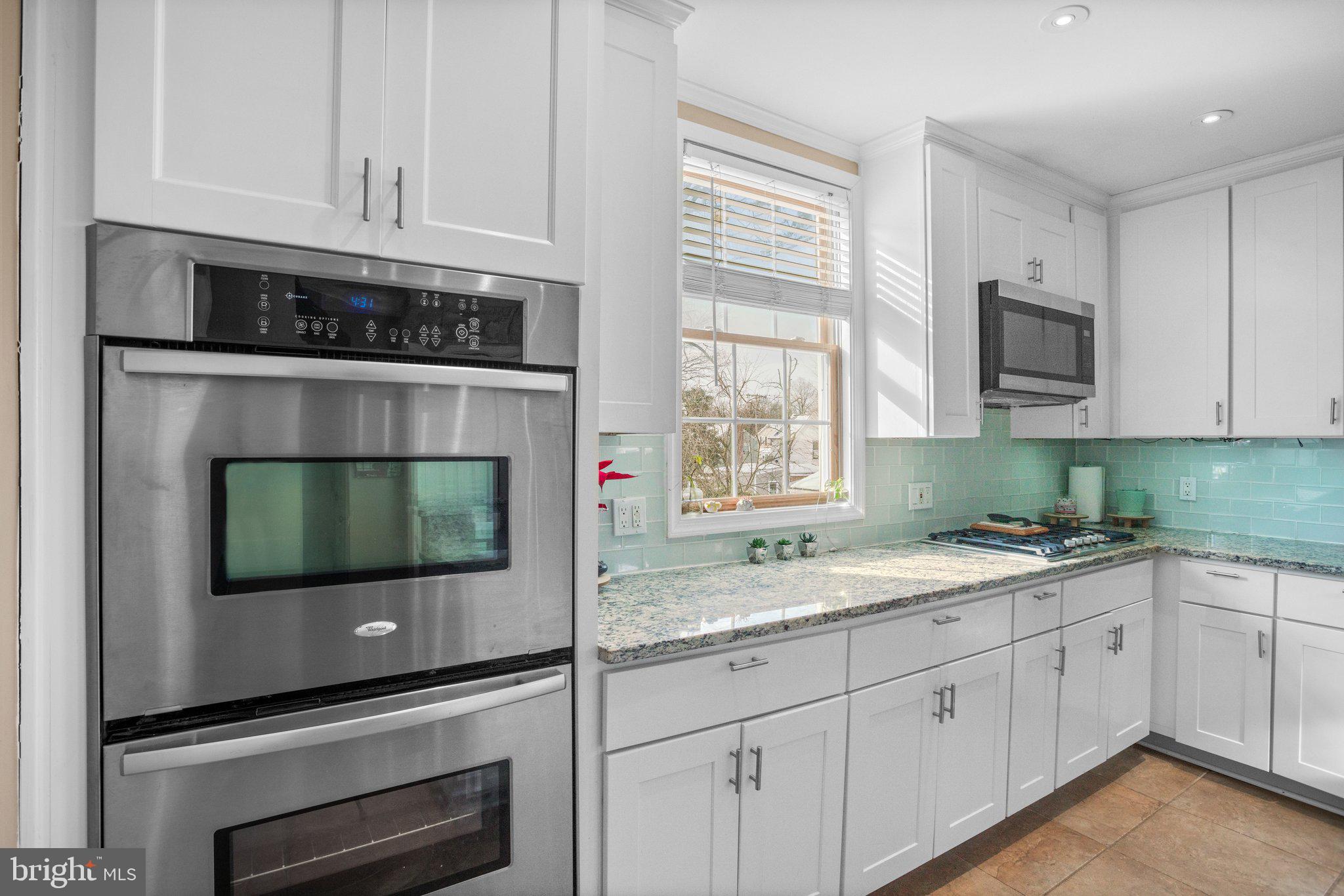 3604 Hineline Road Baltimore, MD 21229 - Photo 9 of 36 Beautiful Updated Kitchen