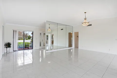 $495,000 | 10426 Vereda Circle, Boynton Beach, FL 33436