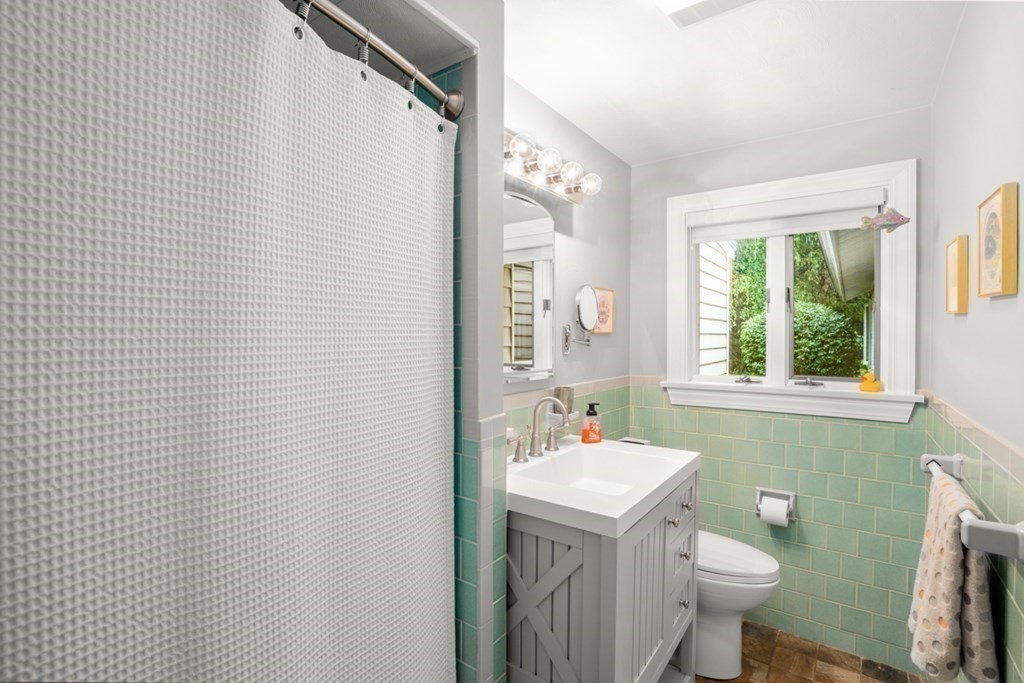 28 Colgate Road Beverly, MA 01915 - Photo 24 of 39 Gallery Image 24