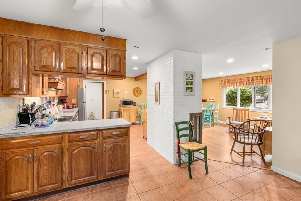 28 Colgate Road Beverly, MA 01915 - Photo 8 of 39 Gallery Image 8