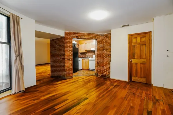 $3,900 | 111 Gainsborough Street, Unit 108, Boston, MA 02115