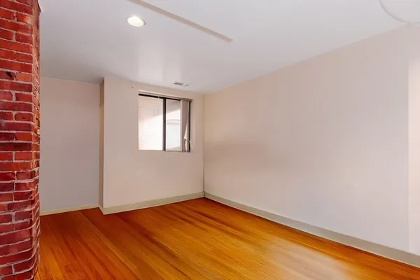 $3,900 | 111 Gainsborough Street, Unit 108, Boston, MA 02115