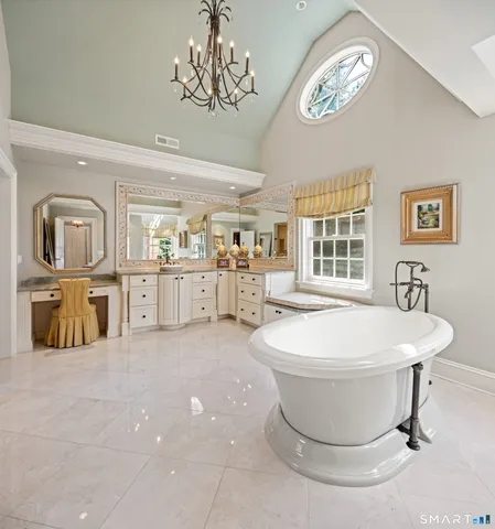 $3,775,000 | 110 Queens Grant Drive, Fairfield, CT 06824