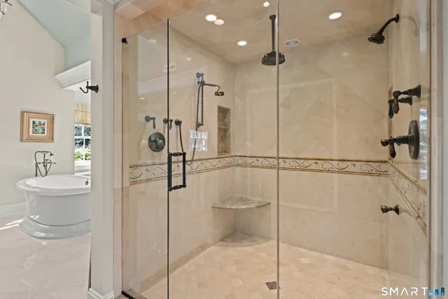 $3,775,000 | 110 Queens Grant Drive, Fairfield, CT 06824