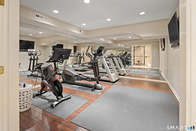 $3,775,000 | 110 Queens Grant Drive, Fairfield, CT 06824