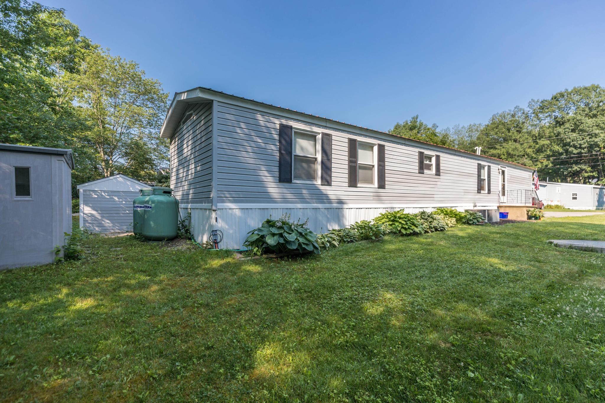 39 Hilton Avenue Exeter, NH 03833 - Photo 5 of 38