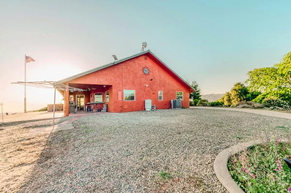 $775,000 | 50806 Bramble Lane, Squaw Valley, CA 93675