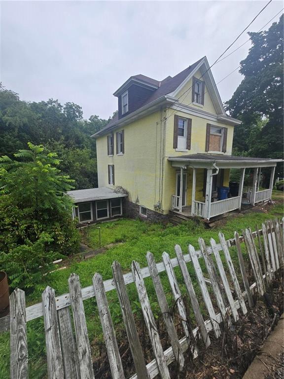 1050 Brownstown Road Irwin, PA 15642 - Photo 2 of 8 Gallery Image 2