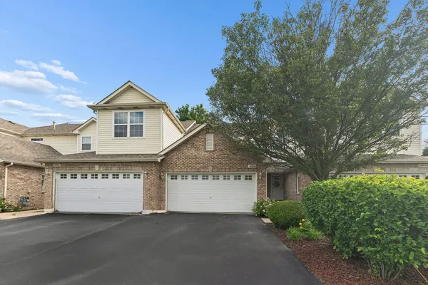 $285,000 | 18416 Century Court, Tinley Park, IL 60477
