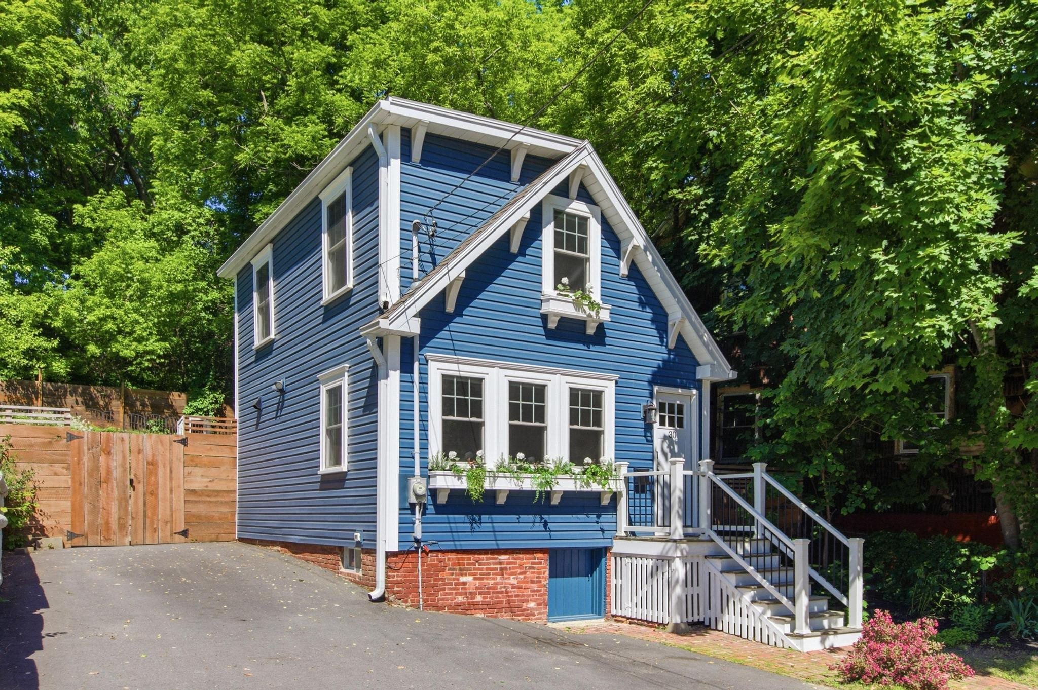 30 George Street Dover, NH 03820 - Photo 1 of 28