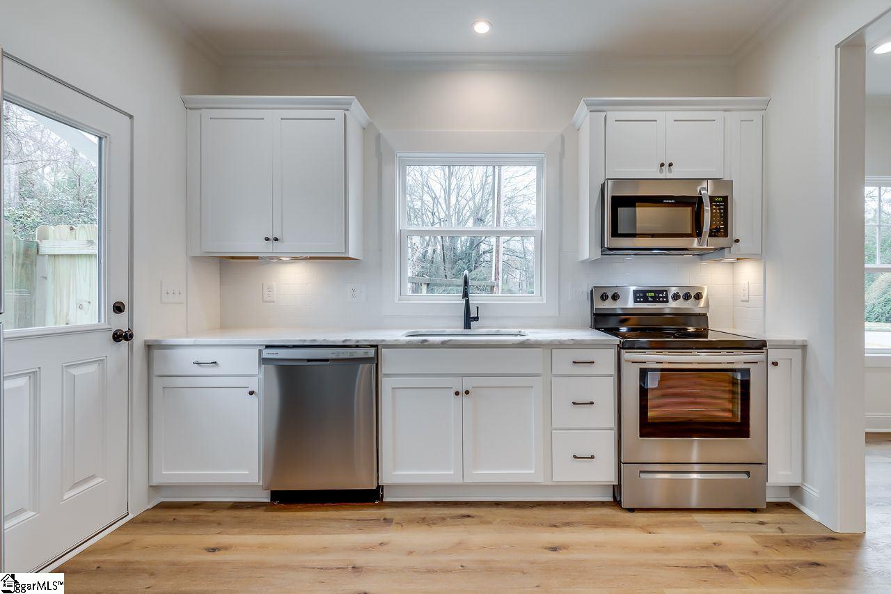 4 Hall Street Greenville, SC 29607 - Photo 8 of 16 Gallery Image 8