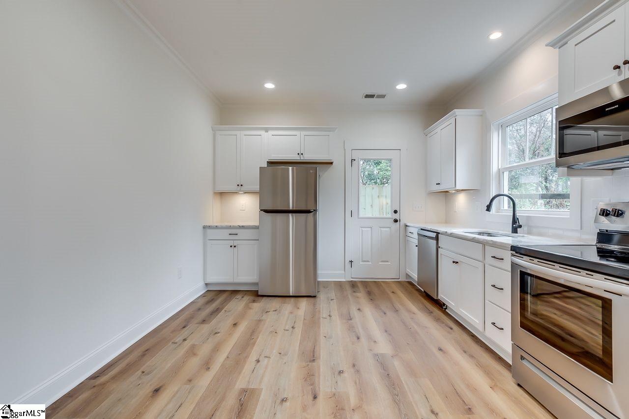 4 Hall Street Greenville, SC 29607 - Photo 9 of 16 Gallery Image 9