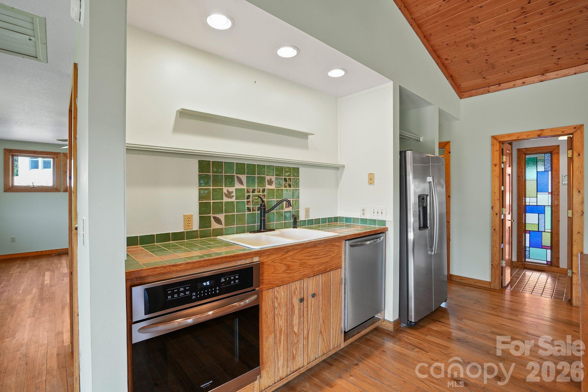 310 Burr Ridge Marshall, NC 28753 - Photo 6 of 46