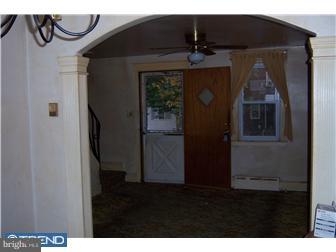 633 Copley Road Upper Darby, PA 19082 - Photo 4 of 8 Dining Room