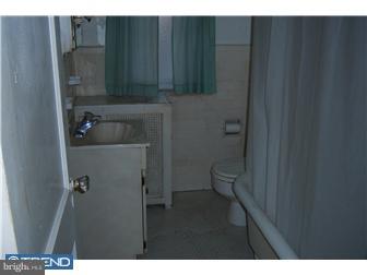 633 Copley Road Upper Darby, PA 19082 - Photo 6 of 8 Bathroom