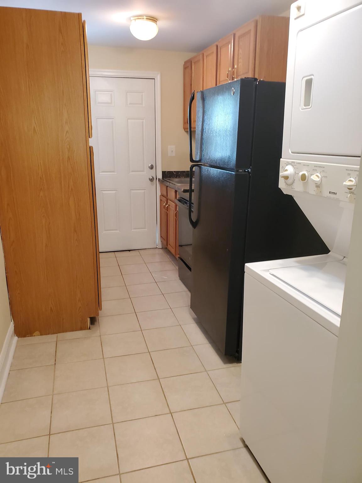 2105 M Street Northeast Washington, DC 20002 - Photo 6 of 15 Kitchen