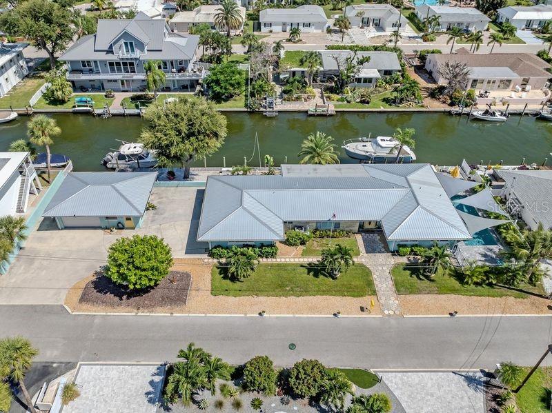 918 Gibbs Road Venice, FL 34285 - Photo 3 of 41 Gallery Image 3