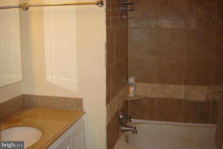 17513 Collier Circle Poolesville, MD 20837 - Photo 14 of 21 Half Bath 2