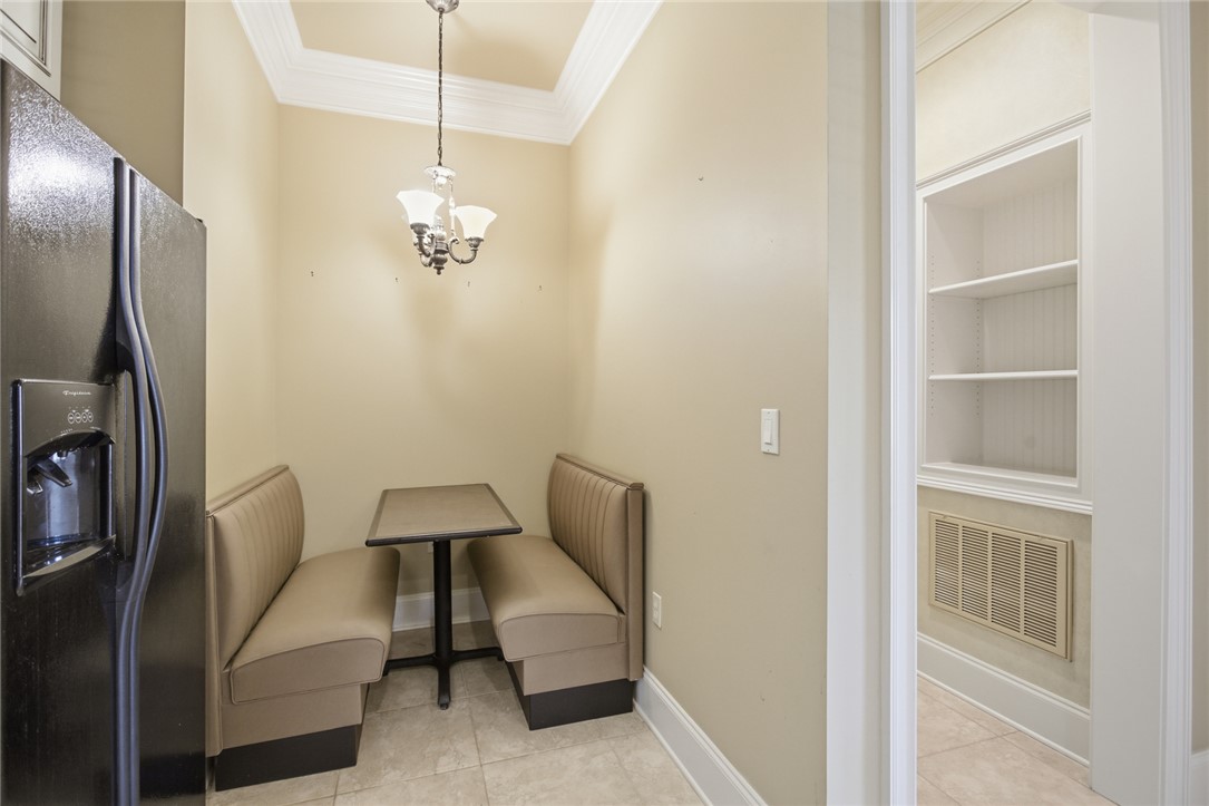 610 Highridge Drive Seneca, SC 29672 - Photo 43 of 50 An inviting booth in lower level kitchen area for snacking