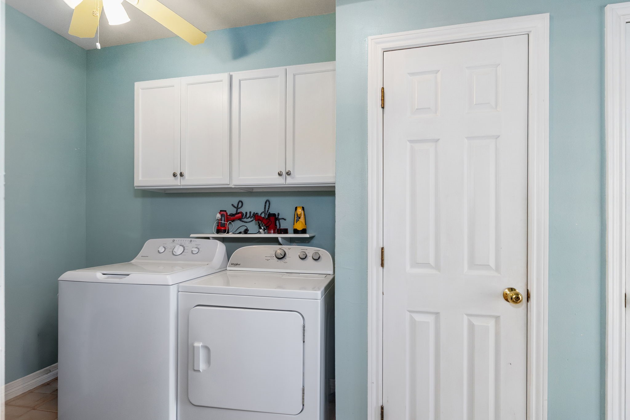 9139 Highway 94 Groveton, TX 75845 - Photo 25 of 49 a utility room with dryer and washer
