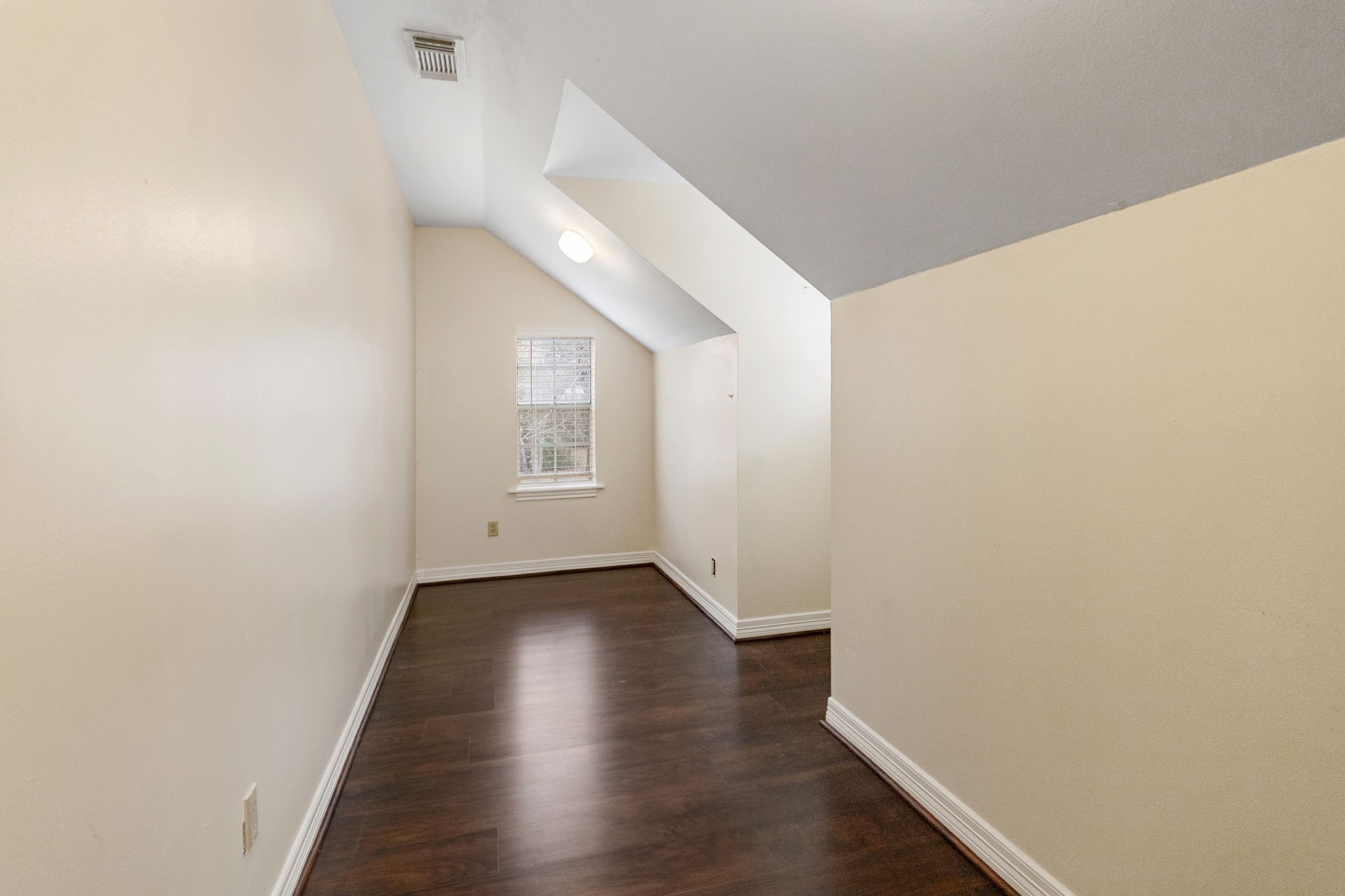 9139 Highway 94 Groveton, TX 75845 - Photo 35 of 49 a view of a hallway with wooden floor