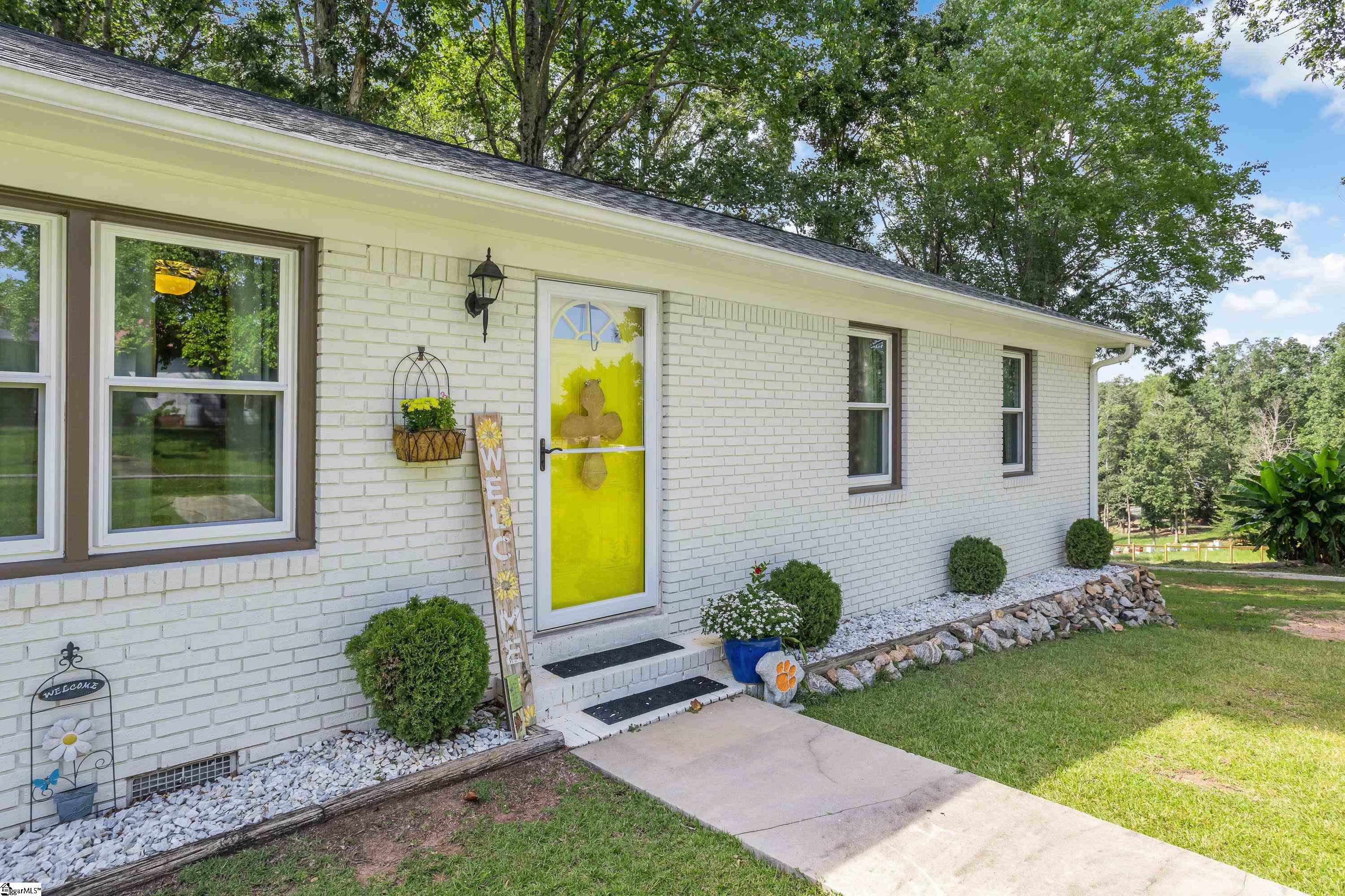 513 Good Road Landrum, SC 29356 - Photo 4 of 33