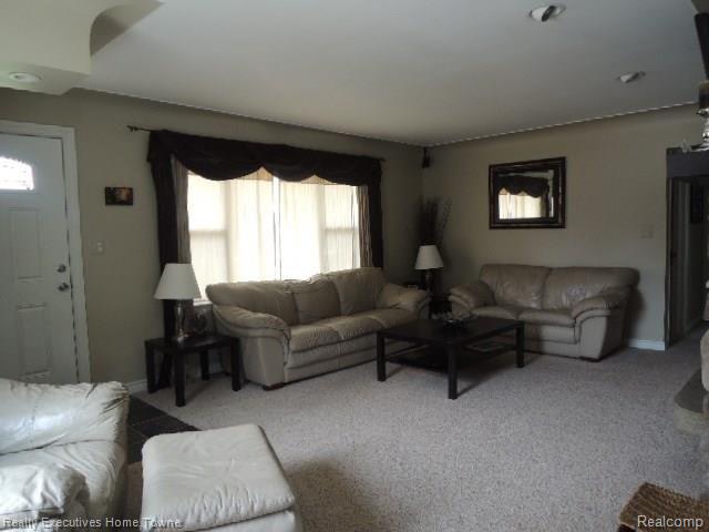 50300 Fairchild Road New Baltimore, MI 48051 - Photo 13 of 25 DSCN1959.jpg